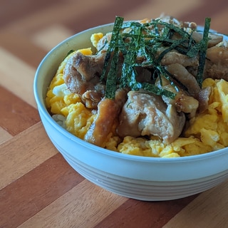 【簡単レシピ】焼き鳥親子丼